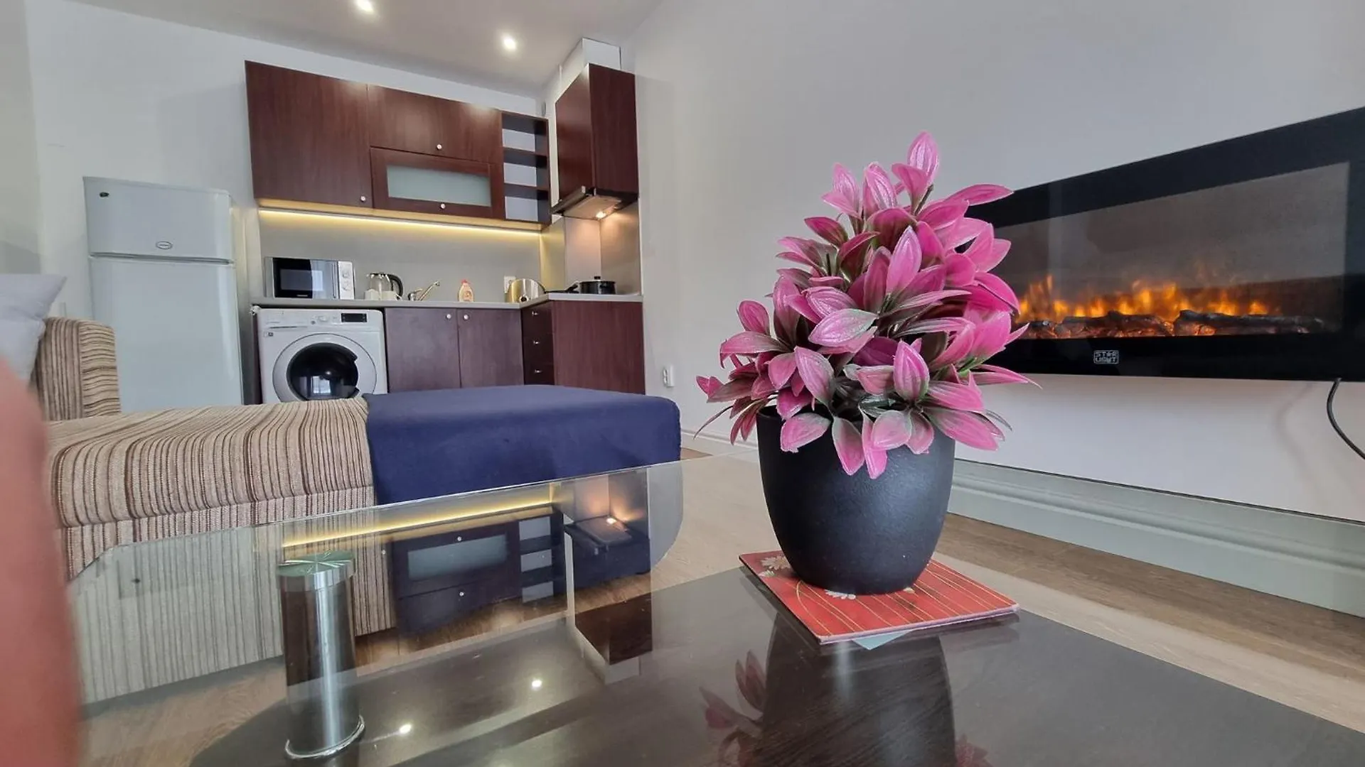 2405 Cosy Mountain View Apartment - 100Mbps Wifi Bansko